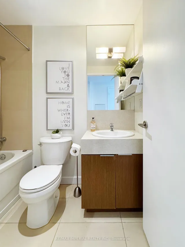 Additional image 34 of 110 Charles St Unit 3308