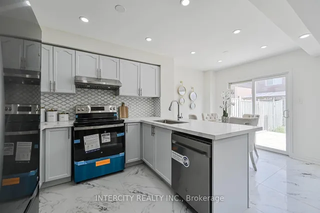 Additional image 18 of 24 Hollingsworth Circ