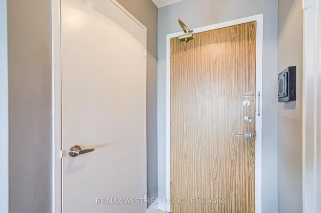 Additional image 17 of 44 Longbourne Dr Unit 606