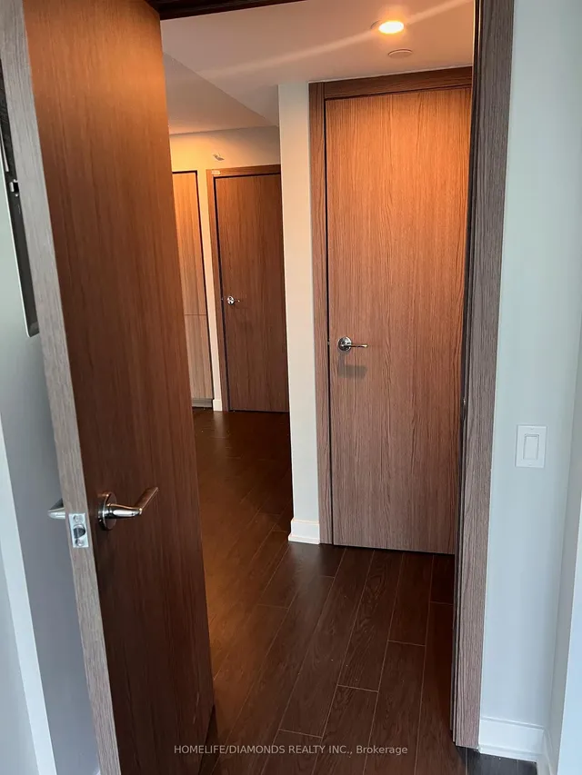 Additional image 6 of 19 BATHURST St Unit 816