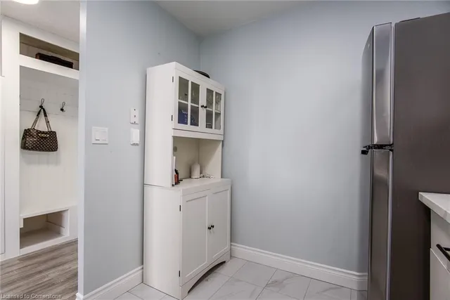 Additional image 21 of 18 Holborn Crt Unit 611