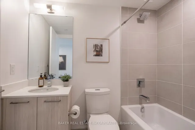 Additional image 3 of 65 Mutual St Unit 1706