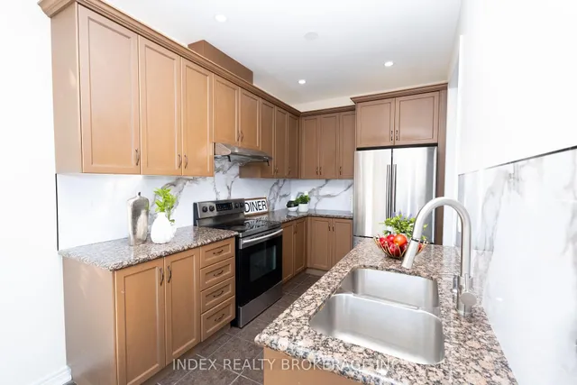 Additional image 22 of 32 Lackington St