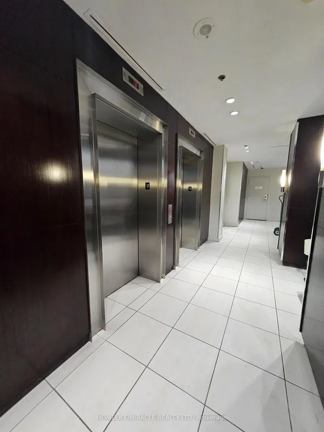 Additional image 20 of 36 Lee Centre Dr Unit 3011