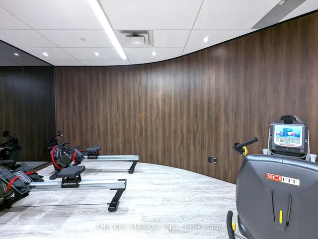 Additional image 32 of 1001 Bay St Unit 813