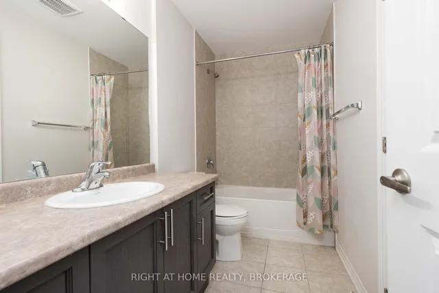 Additional image 25 of 71 Southshore Cres