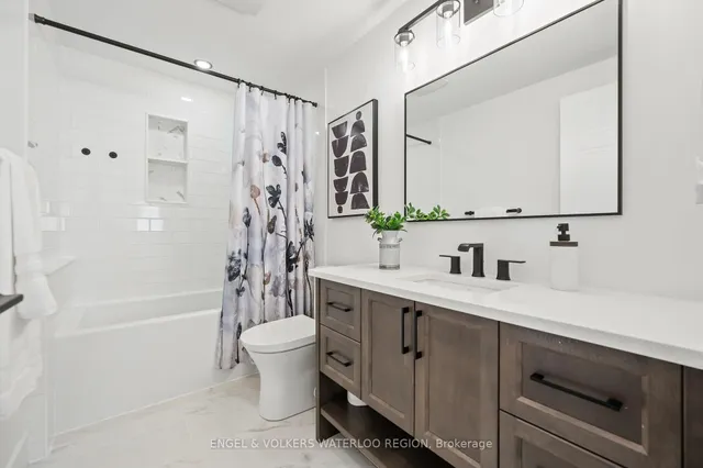 Additional image 31 of 46 Hackberry St