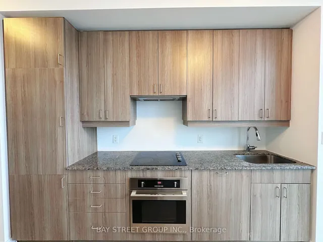 Additional image 9 of 426 University Ave Unit 2909