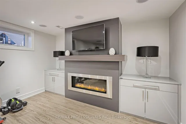 Additional image 35 of 229 Sheldon Ave