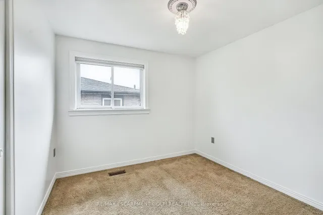 Additional image 15 of 9 Valanna Crt