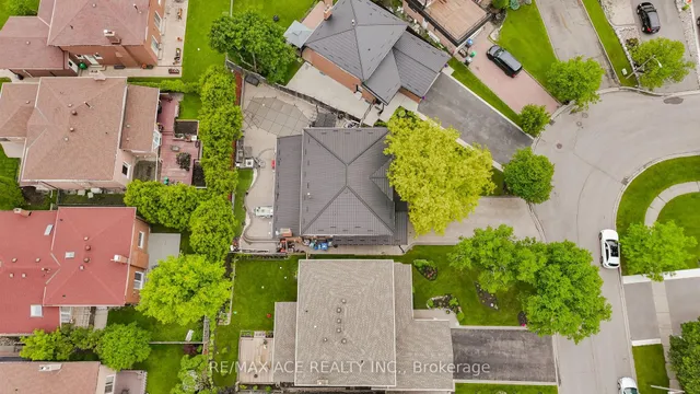 Additional image 46 of 38 Pottery Cres