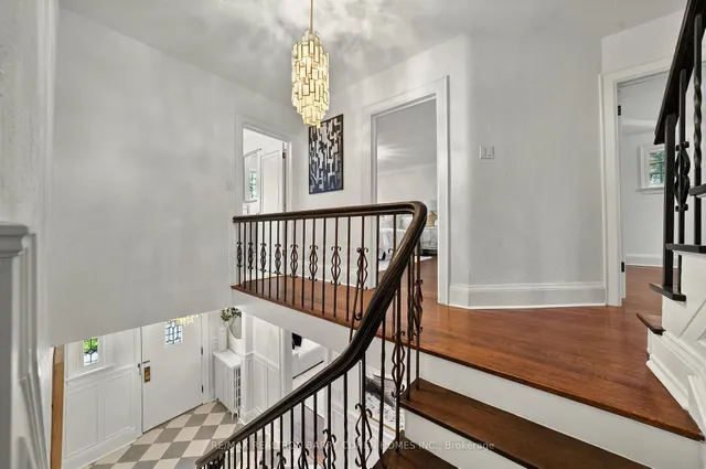 Additional image 10 of 67 Chatsworth Dr