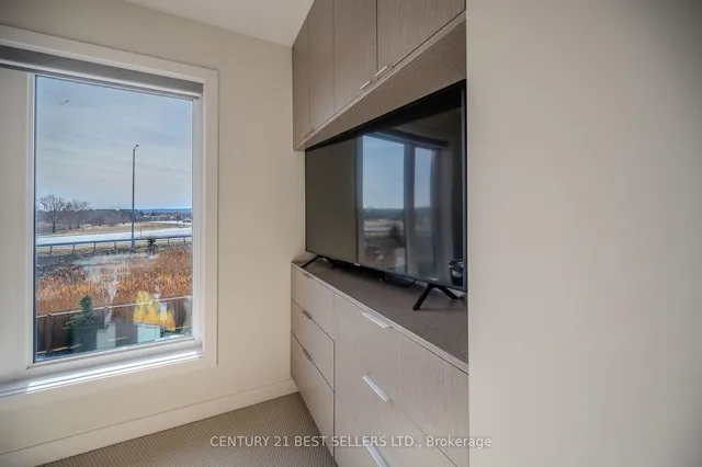 Additional image 28 of 590 North Service Rd Unit 66