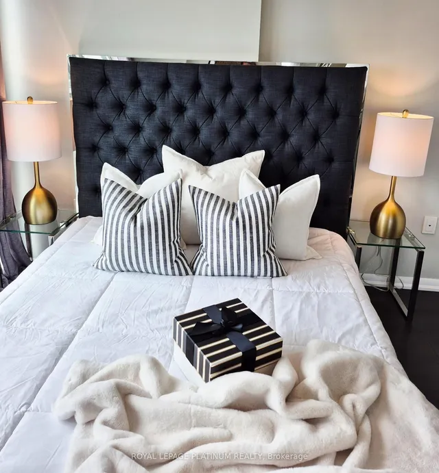 Additional image 2 of 830 Lawrence Ave Unit 1611