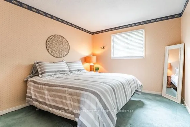 Additional image 26 of 690 Robertson Cres