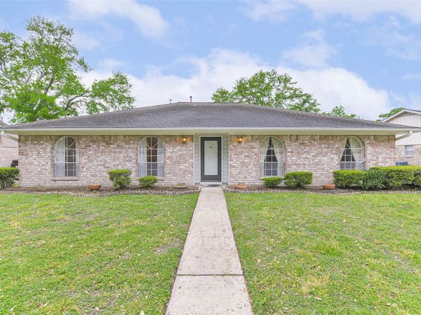 7123 Bayou Forest Dr, Houston, TX 77088