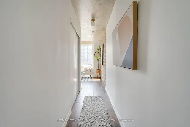 Additional image 3 of 1029 King St Unit 1001