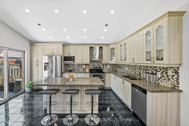 Additional image 32 of 1034 Blueheron Blvd