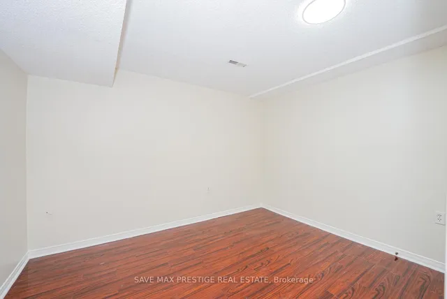 Additional image 40 of 36 Kentucky Dr