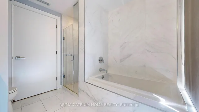 Additional image 27 of 1 Gloucester St Unit 715