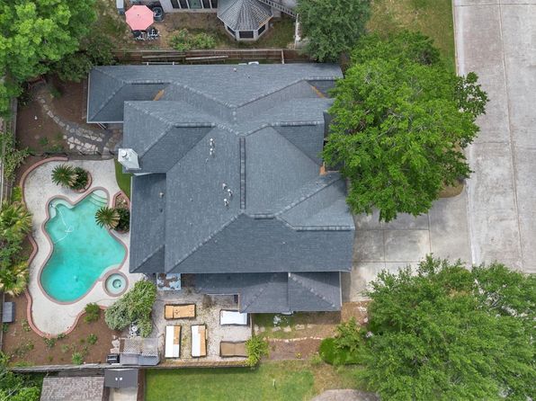 6723 Mossridge Dr, Houston, TX 77069