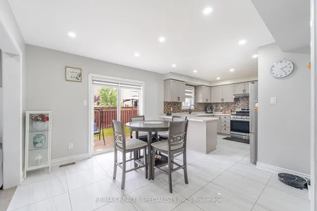 Additional image 9 of 64 Treasure Dr