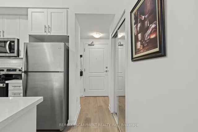 Additional image 13 of 460 Dundas St Unit 433