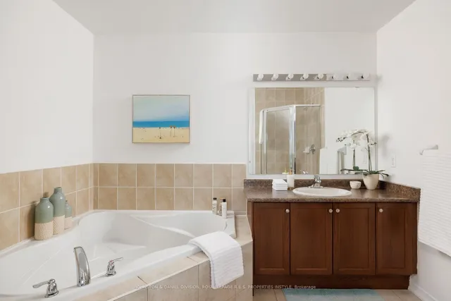 Additional image 32 of 651 Farmstead Dr Unit 33