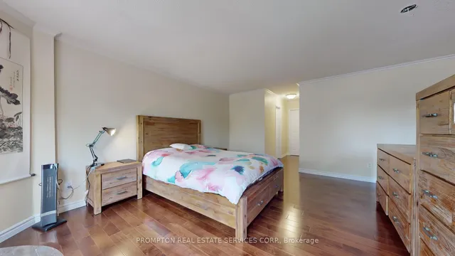 Additional image 30 of 409 Silverthorne Cres