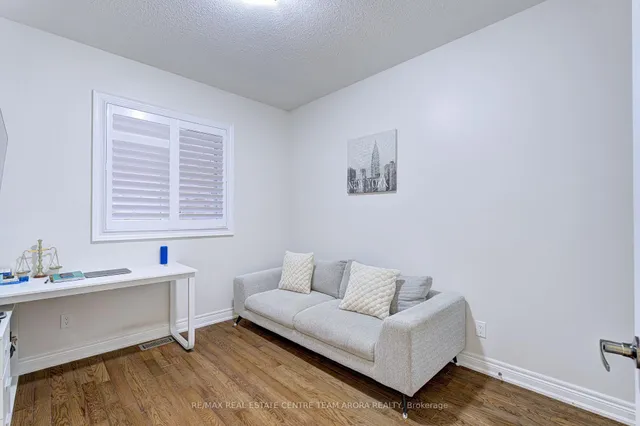 Additional image 23 of 8 Haywood Dr