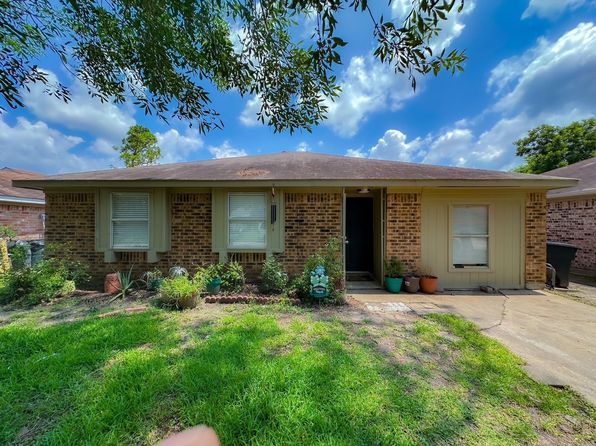 3426 Wuthering Heights Dr, Houston, TX 77045