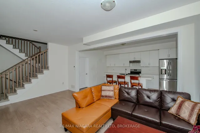 Additional image 11 of 100 Blackbird Way