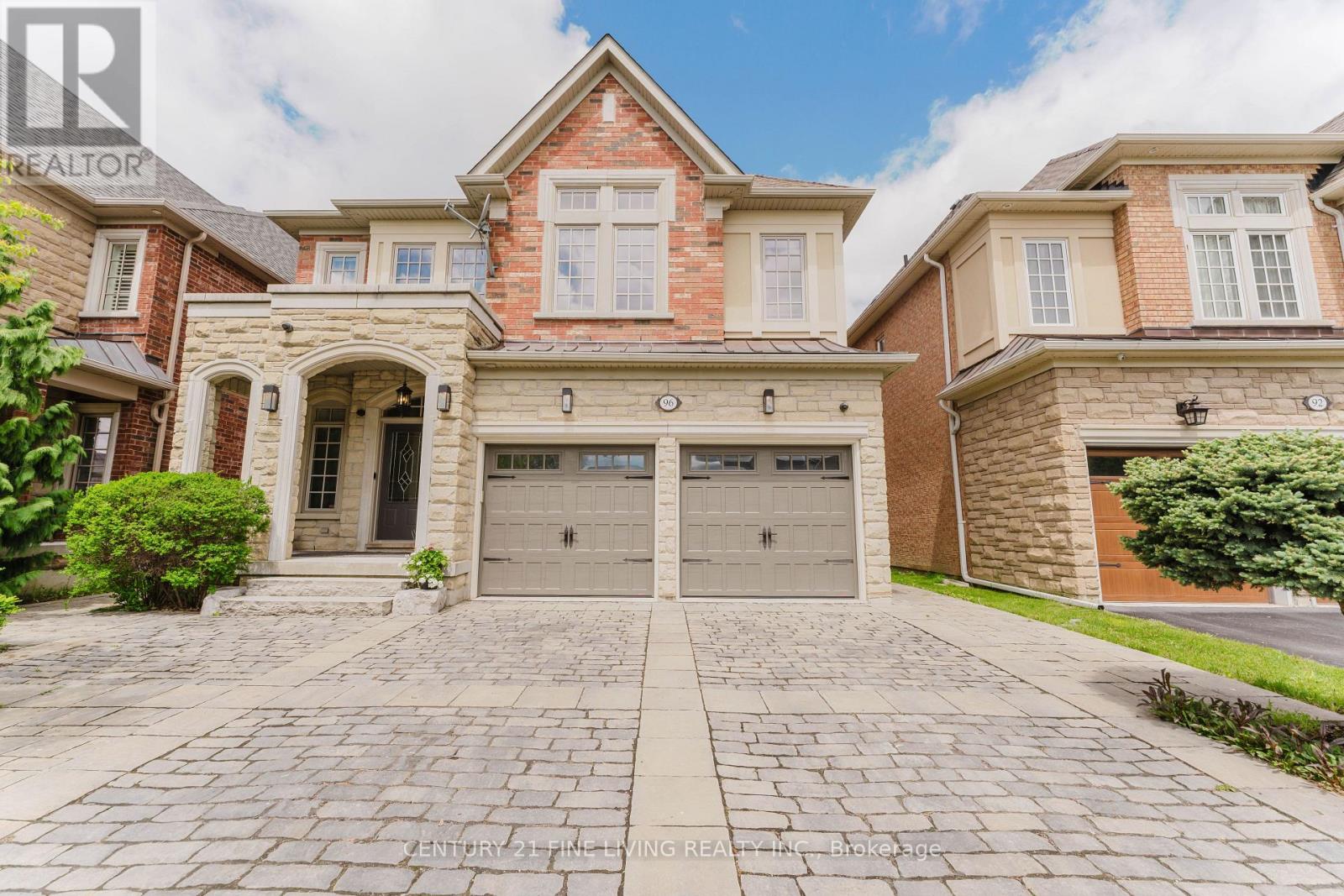 96 WOLF CREEK CRESCENT|Vaughan (Patterson), Ontario L6A4B9