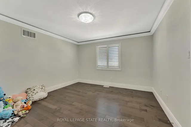 Additional image 34 of 7 Bernini Crt