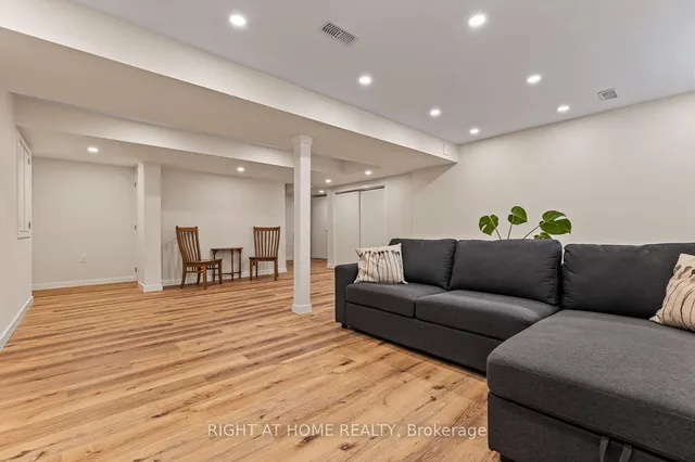 Additional image 35 of 41 Stedford Cres