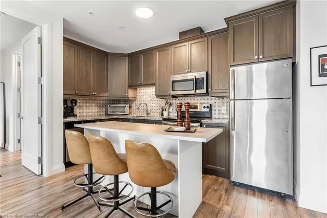 Additional image 7 of 118 King St Unit 415