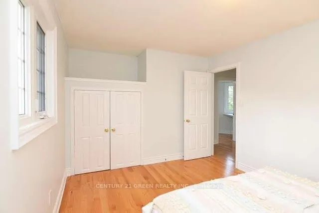 Additional image 37 of 14 Smye Crt