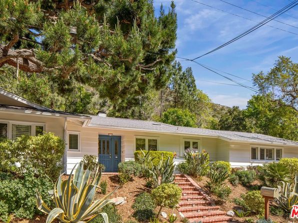 3276 Mandeville Canyon Rd, Los Angeles, CA 90049