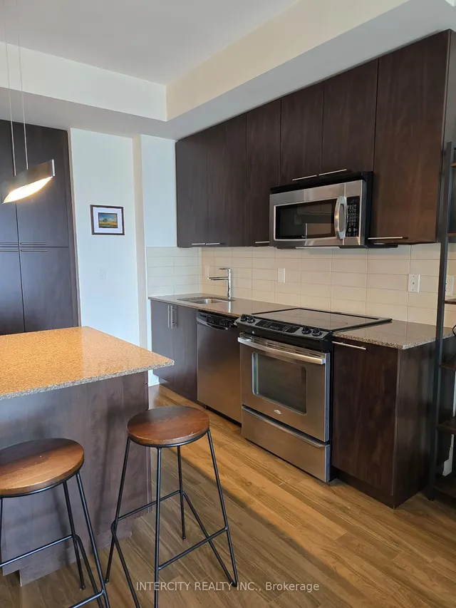 Additional image 7 of 70 Roehampton Ave Unit 1612