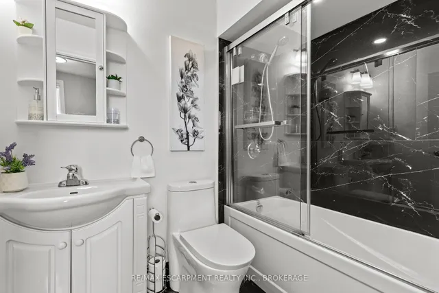 Additional image 21 of 64 Athenia Dr