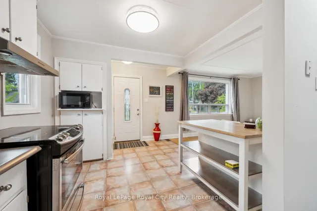 Additional image 9 of 495 Stirling Ave