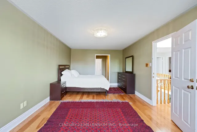 Additional image 29 of 29 Mossbank Dr