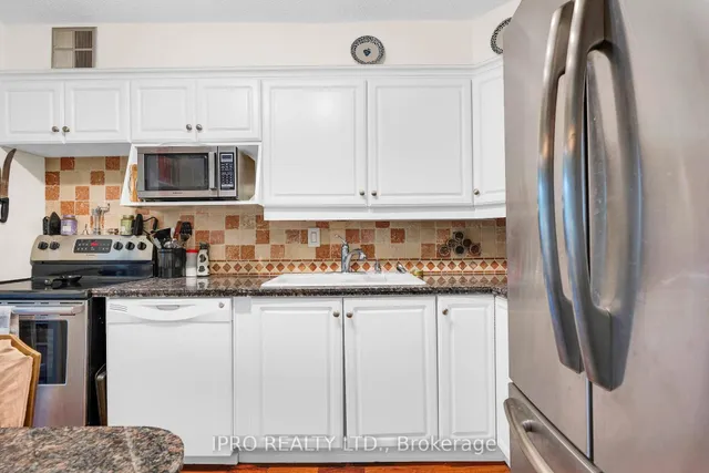 Additional image 9 of 30 Sunrise Ave Unit 301