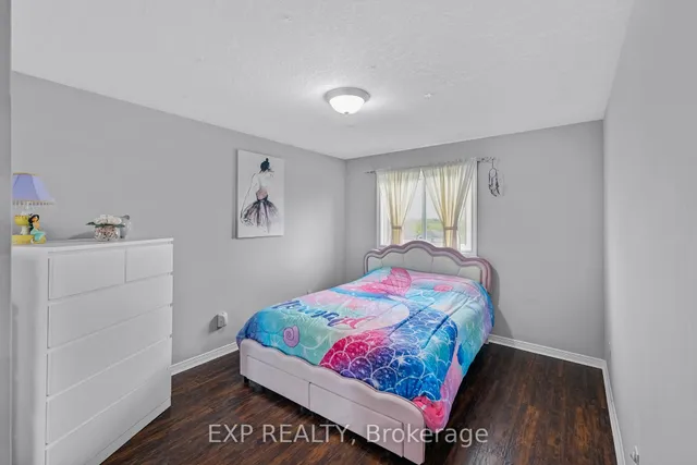 Additional image 31 of 175 Hollyridge Cres