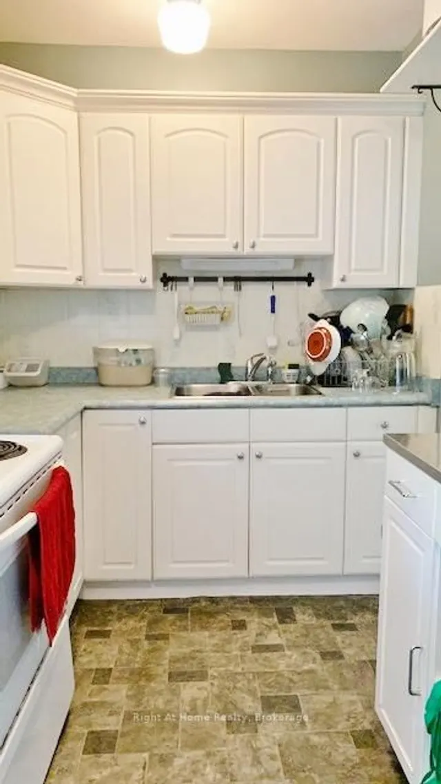 Additional image 8 of 125 Gary Ave