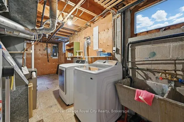 Additional image 40 of 701 Castleguard Cres