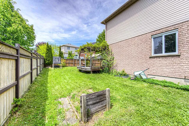 Additional image 25 of 112 Milfoil Cres