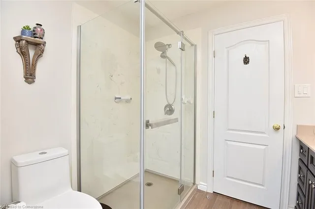 Additional image 34 of 31 Blasdell Crt