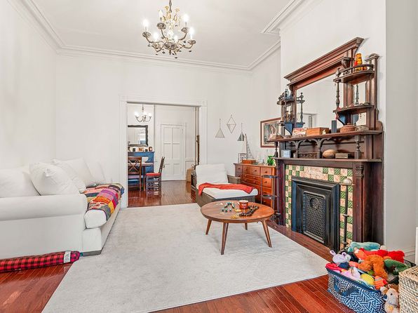 25-04 21st St #2, Astoria, NY 11102
