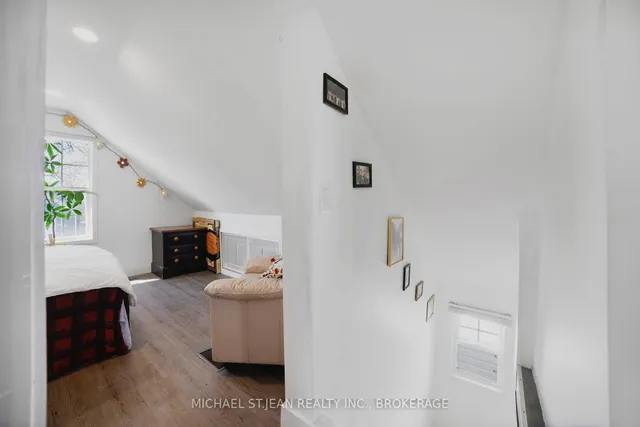 Additional image 24 of 10 Alice St